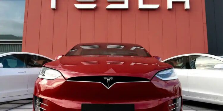 Tesla shares continue to slide with shrinking demand and logistics snags