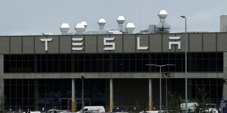 Tesla under fire in Germany over union concerns on working hours, contracts