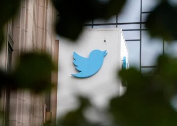 Twitter hacked, 200 million email addresses leaked