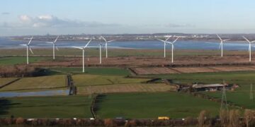 Households in Yorkshire ‘most willing to live near windfarm’