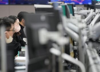 Asian stocks higher ahead of Fed rate decision