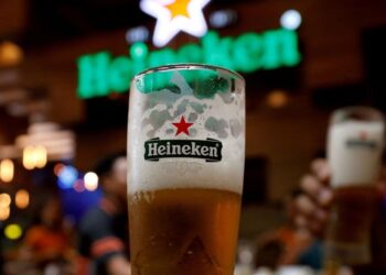 Bill Gates buys Heineken stake, despite saying he’s ‘not a big beer drinker’