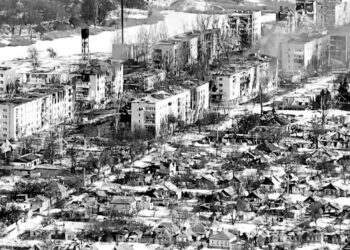 Ukraine leader pledges to push for victory on war anniversary