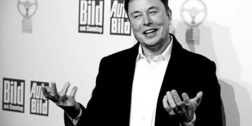 Elon Musk calls media ‘Racist’ after outlets remove racist Dilbert creator’s cartoons