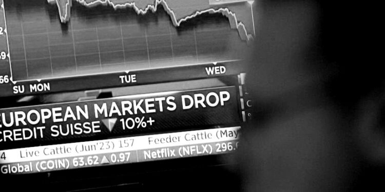 Asian stocks fall after Wall Street sinks on new bank fears