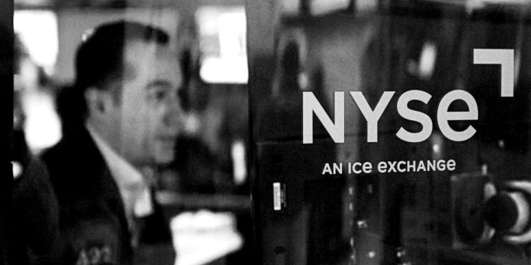 Asian stocks rise ahead of Fed’s next interest rate decision