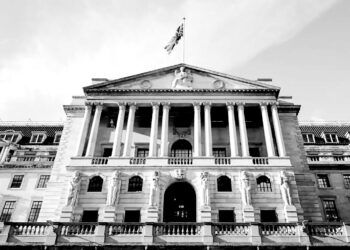 Britain’s biggest banks under pressure to pass on higher interest rates to savers