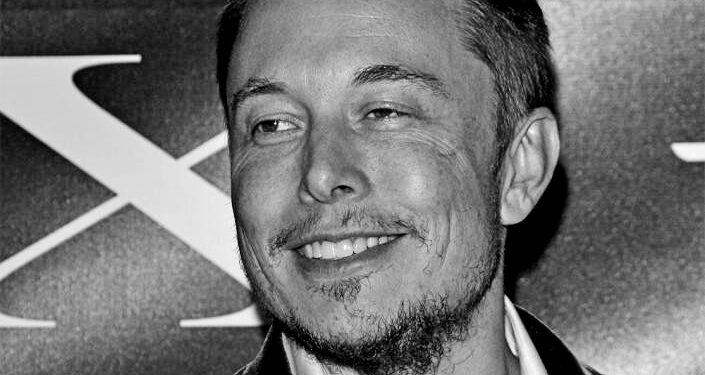 Elon Musk says Warren Buffett missed out on the best stock