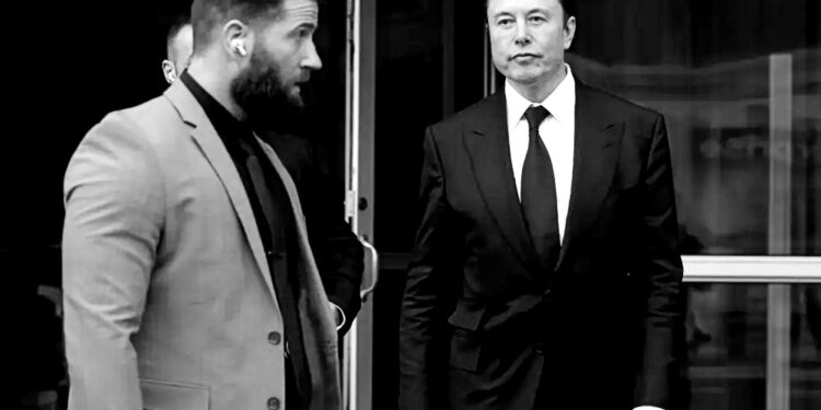 A Twitter engineer says at least 2 bodyguards accompany Elon Musk around Twitter HQ — even to the restroom