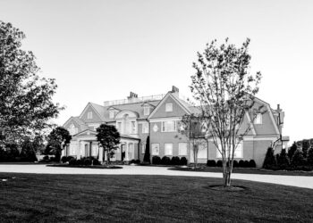 Luxury home sales plunge 45%, with Miami and the Hamptons hit hardest