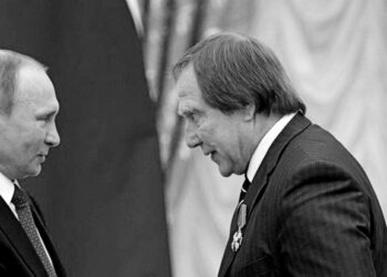 4 bankers convicted over Swiss account of longtime Putin pal