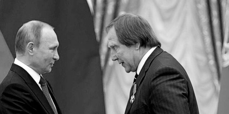 4 bankers convicted over Swiss account of longtime Putin pal