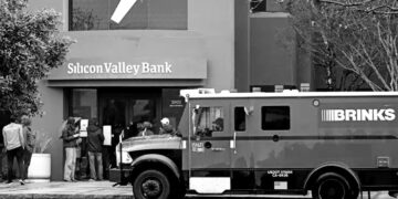 Here’s how the second-biggest bank collapse in U.S. history happened in just 48 hours