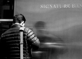 Signature Bank becomes the next casualty of banking turmoil after SVB