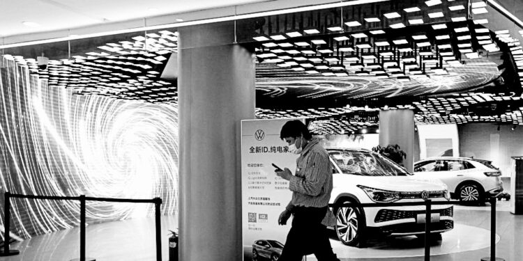 China auto show highlights intense electric car competition