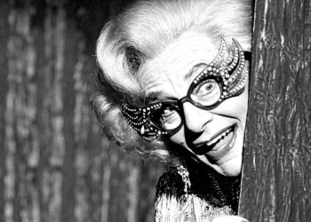 Tributes pour in for Dame Edna star Barry Humphries