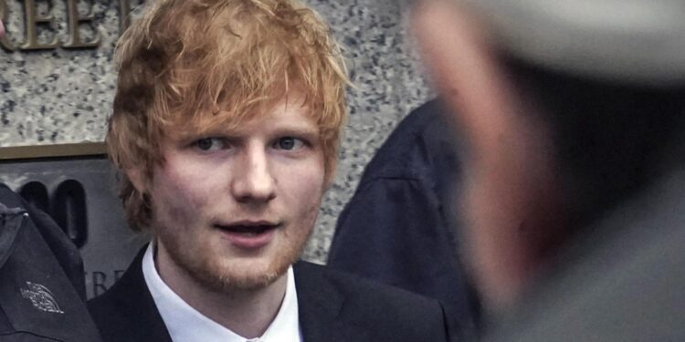 Ed Sheeran plays guitar at Marvin Gaye copyright trial