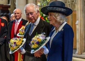 Public support for monarchy at historic low