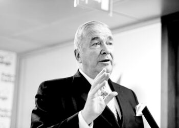 UK undersea cables worth £7.4 trillion a day under ‘real threat’ from Russia