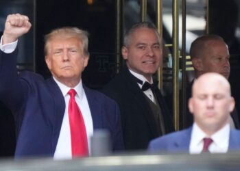 Donald Trump formally arrested after arriving at New York courthouse