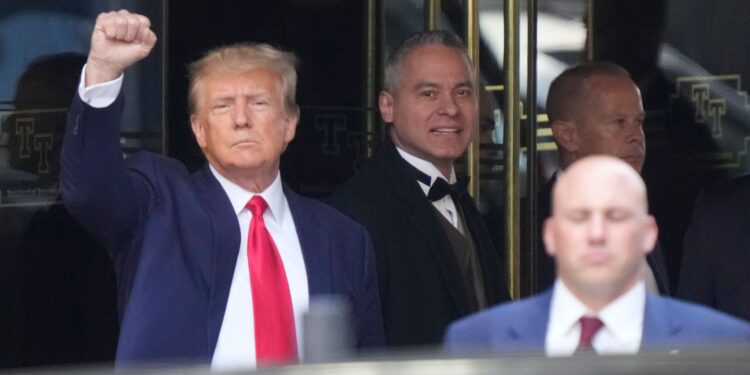 Donald Trump formally arrested after arriving at New York courthouse
