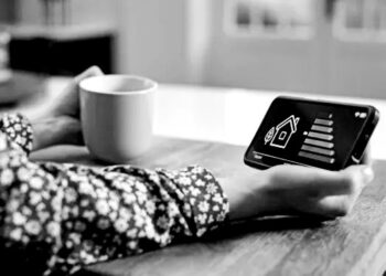 Britain’s energy price cap falls to £2,074 but households will see little relief