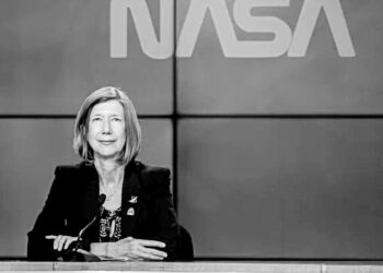 SpaceX hires former NASA human spaceflight official Kathy Lueders to help with Starship