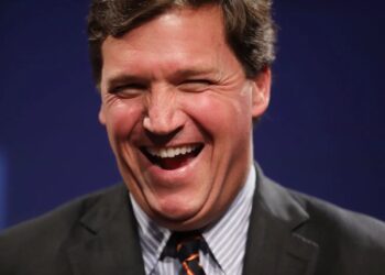 Tucker Carlson to bring his show to Twitter