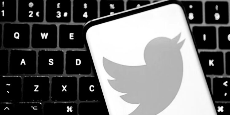 Twitter to remove idle accounts