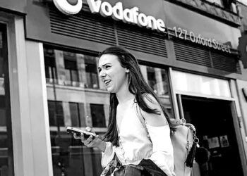 Vodafone’s new boss to cut 11,000 jobs as cash flow to fall