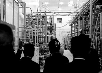 France rolls out the red carpet for EV battery factories