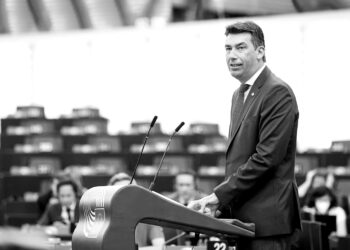 European Parliament adopts AI Act position