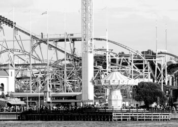 One dead and seven injured in horror rollercoaster crash