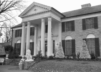 On this day in 1982: Graceland opened up to the public
