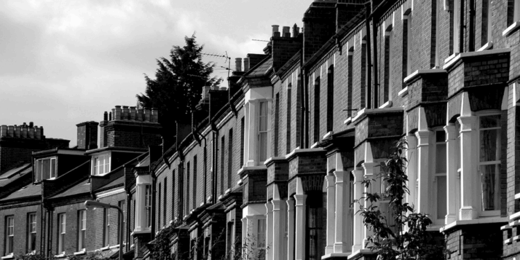 UK homeowners face a huge rise in payments when fixed-rate mortgages expire