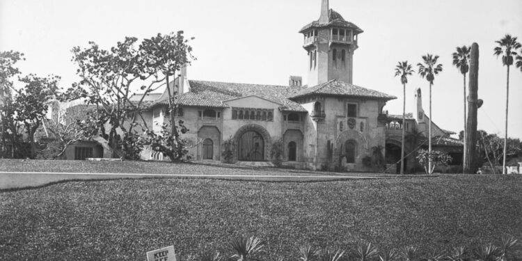 Mar-a-Lago pool flood raises suspicions among prosecutors in Trump classified documents case