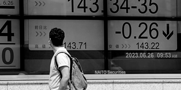 Asian shares mixed, oil prices flat after armed rebellion quelled in Russia