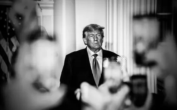 Trump makes legal claims about classified documents, experts push back