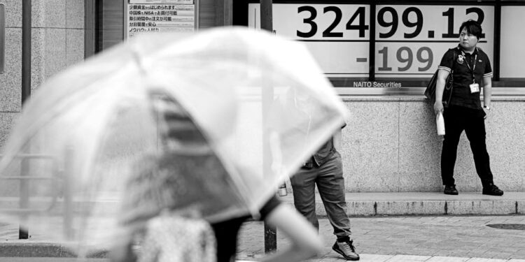 Asia mixed after Wall St drifts lower following run-up