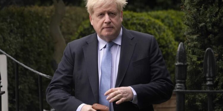 Boris Johnson WhatsApp messages must be handed to Covid inquiry