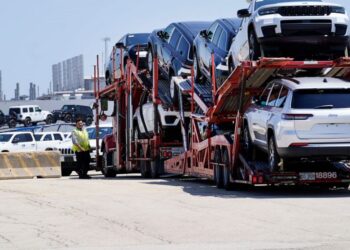 US economy likely slowed in April-June quarter but still showed its resilience