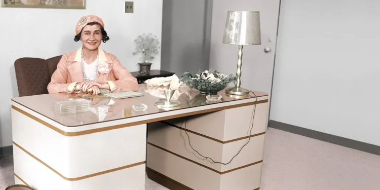 Coco Chanel: A Pioneer in Fashion and Elegance