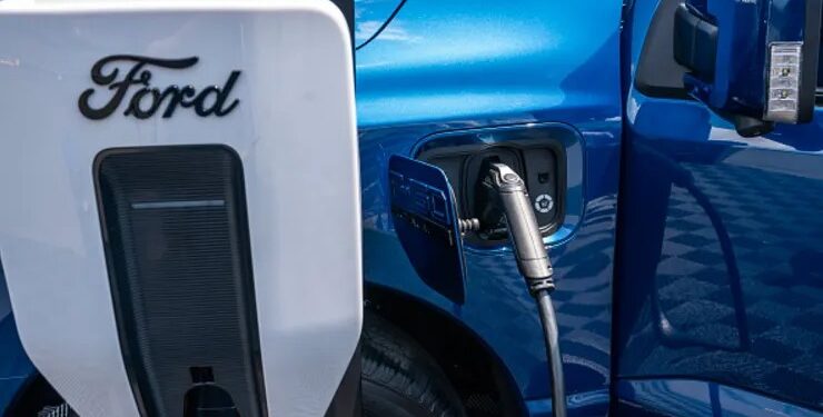 Ford hires Apple veteran to lead consumer software efforts