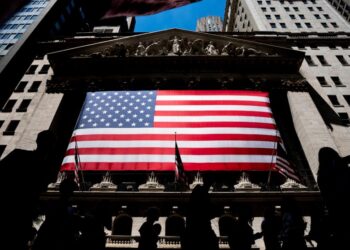 Asia shares mostly decline after Wall Street slide on bank worries