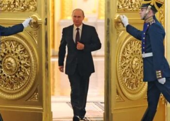 Days after Wagner chief Prigozhin’s reported death, Putin demands mercenaries swear allegiance to Russia