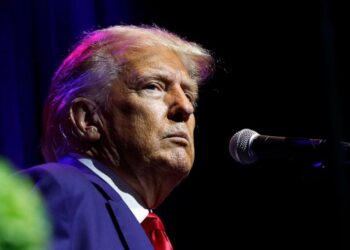 Fulton County DA asks witnesses to appear before grand jury early this week in election probe