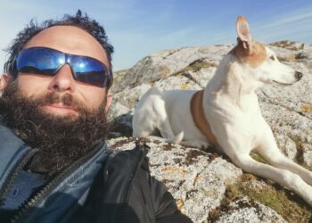 ‘It’s beautiful to be alone’: the joy and pain of life on a desert island