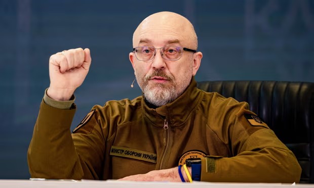 ‘Goal is destruction of Ukraine’: ex-defence minister warns west of Putin’s aim