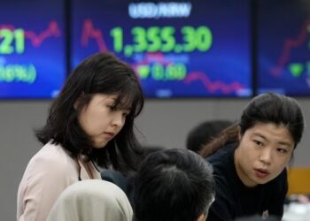 Asian shares mixed after S&P 500 slips ahead of Fed interest rate decision