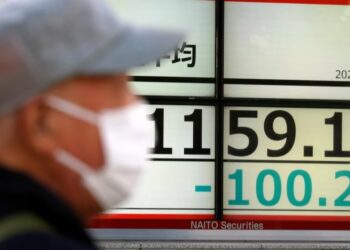 Asian stocks fall as concerns rise over Israel-Hamas war and high yields